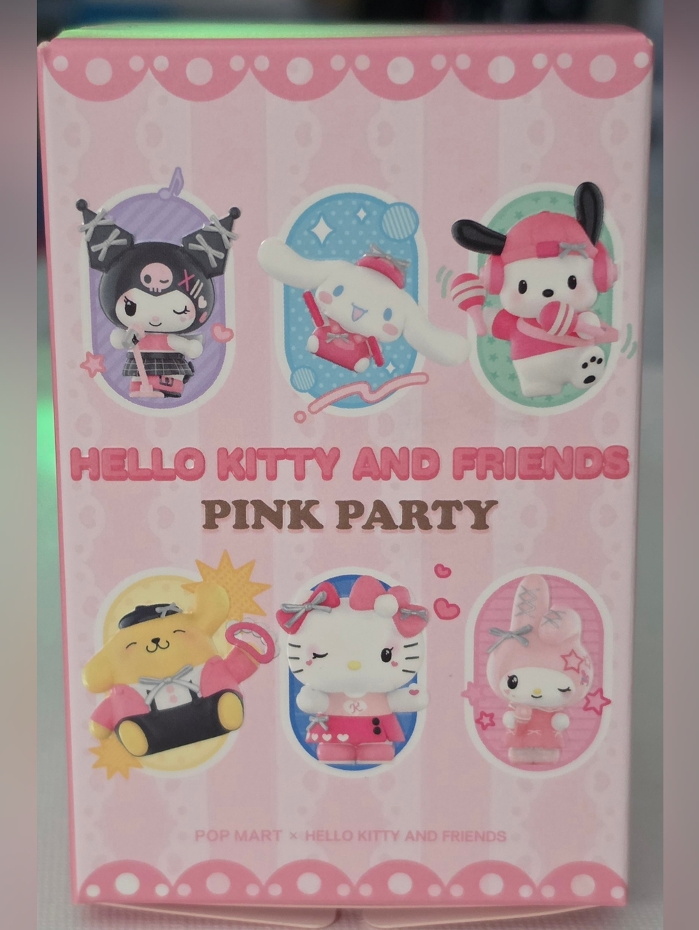 Hello Kitty And Friends Pink Party Series Figures  "Kuromi" - Picture 14 of 15